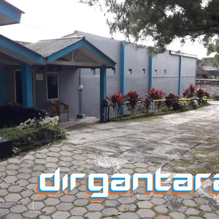 Hotel Dirgantara Parakan  Buitenkant foto