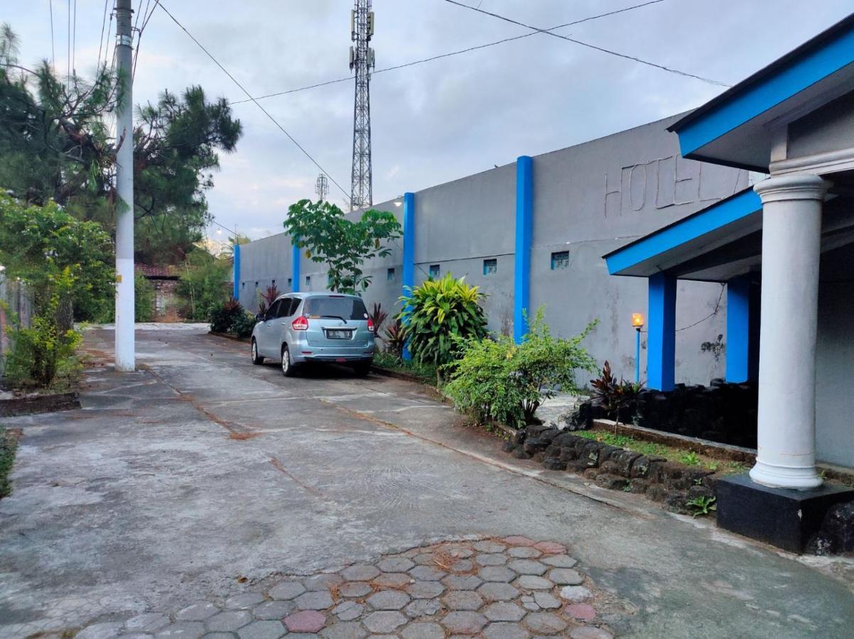 Hotel Dirgantara Parakan  Buitenkant foto