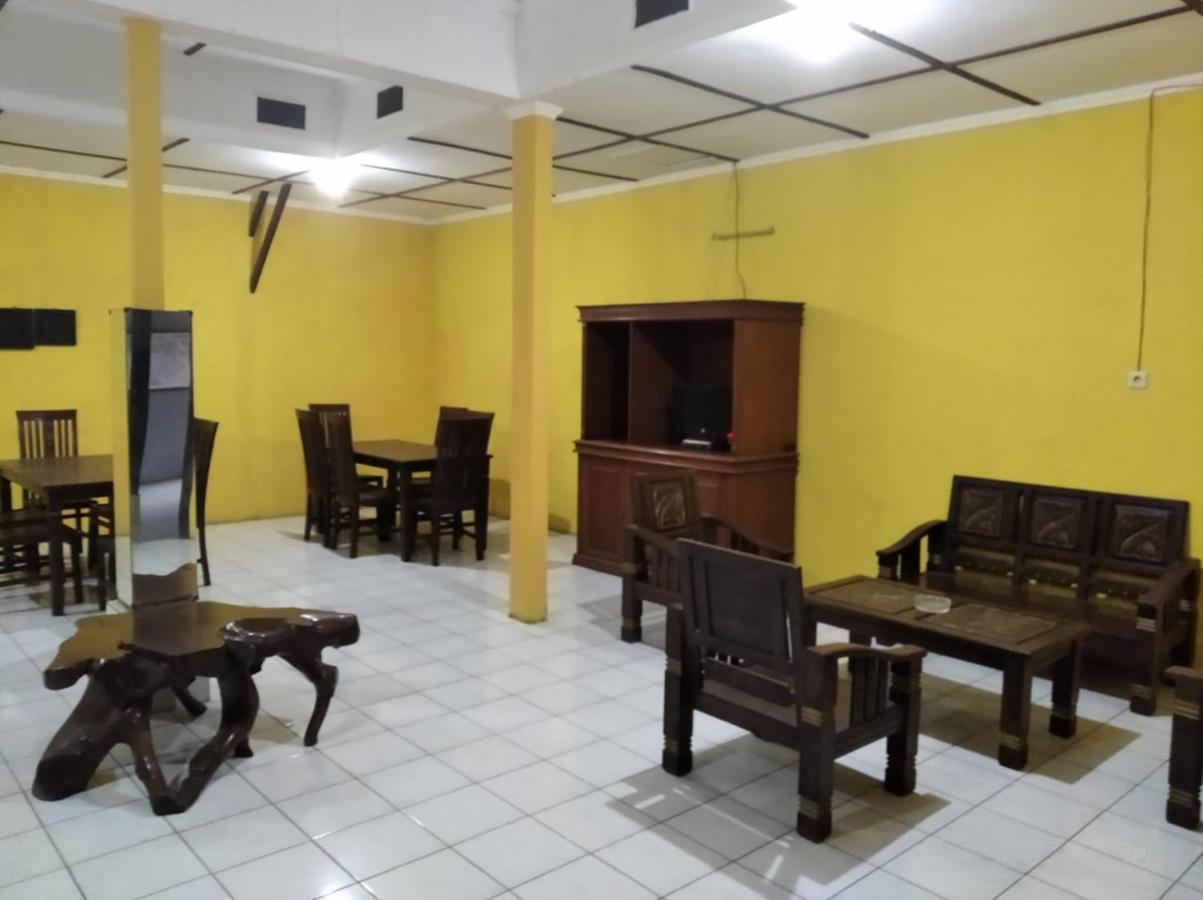 Hotel Dirgantara Parakan  Buitenkant foto